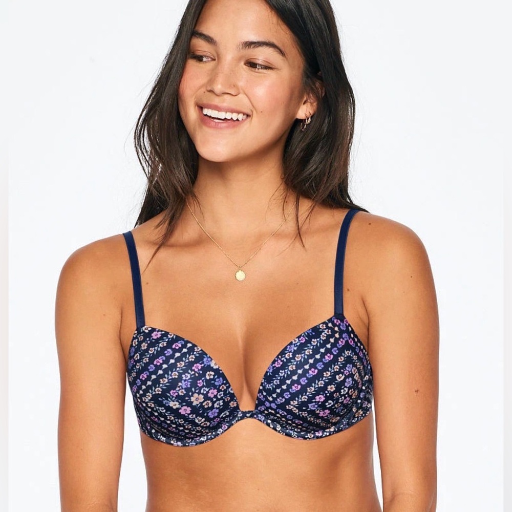 New Victoria’s Secret PINK Wear Everywhere Super Push Up Add Cups Bra NWT